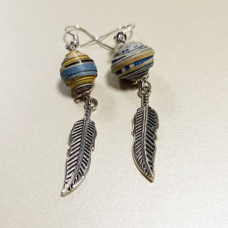Orecchini Piume e Carta - Gioielli fatti a mano, nati dalla carta